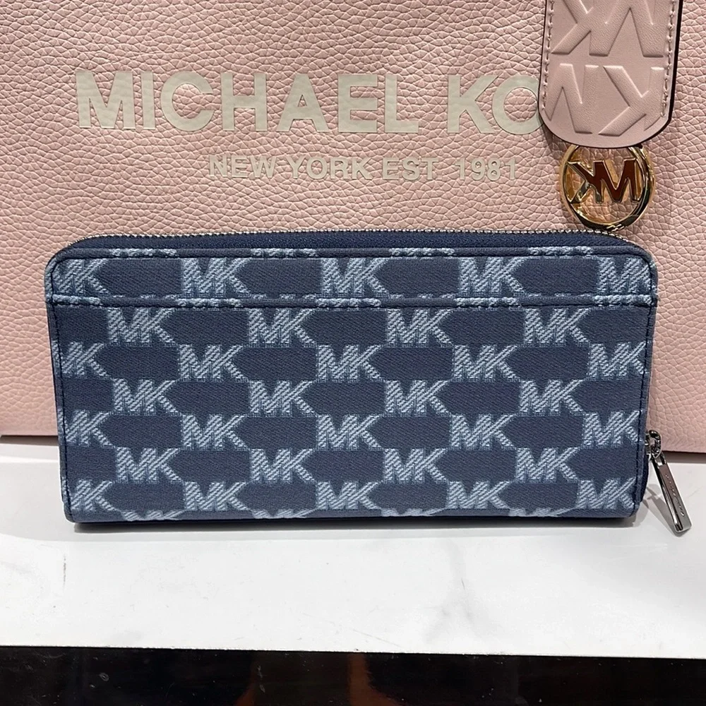 Michael Kors Men’s Women’s Cooper Tech Zip Around Wallet
Navy Multi Unisex
NWT - Picture 4 of 16